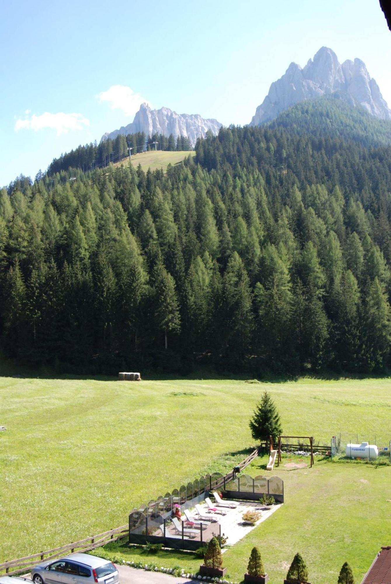 Park Hotel Mater Dei Pozza di Fassa Exterior foto